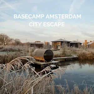 Basecamp 4*, Amsterdam Nizozemsko